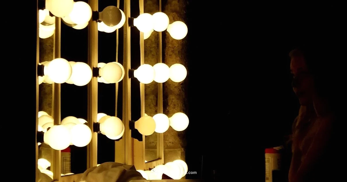 Dyson Light Fix - Blinking Light