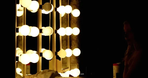 Dyson Light Fix - Blinking Light