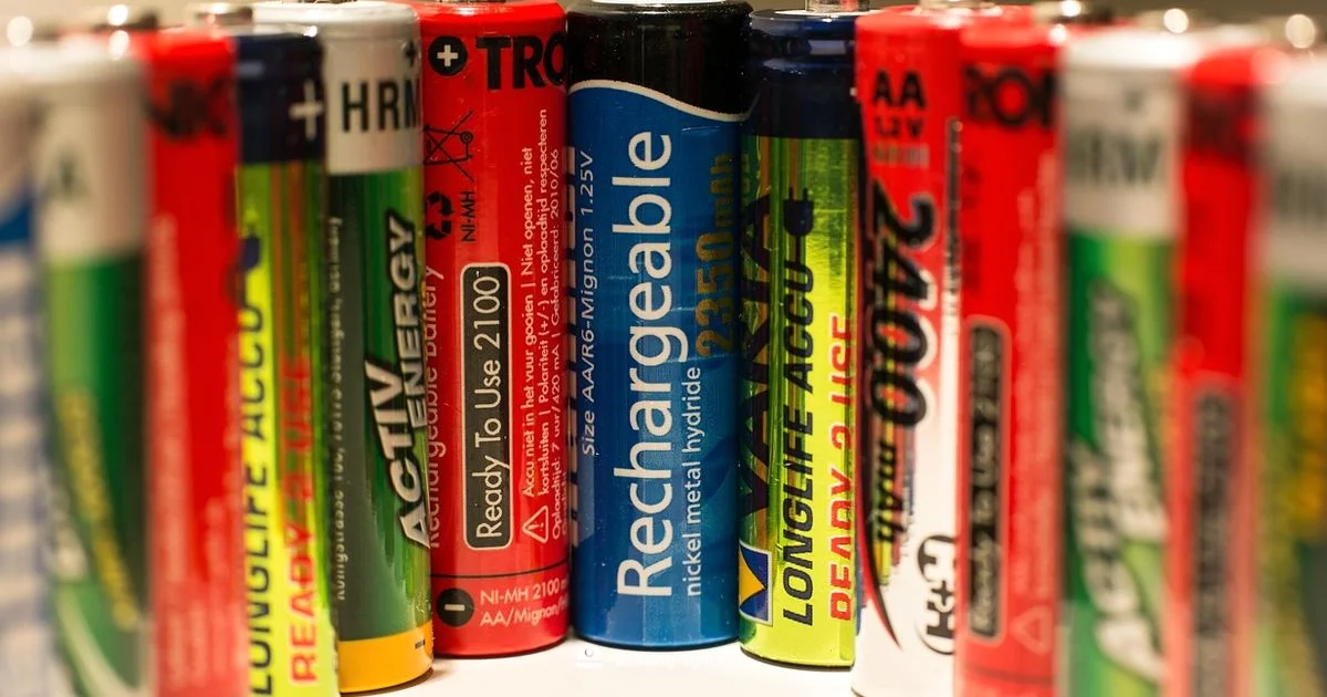 Red Battery Alert - Blinking Light